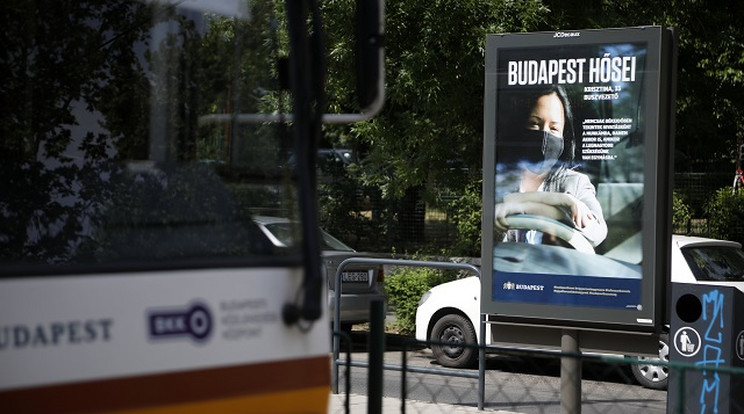 Budapest hősei a plakátokon - így mond köszönetet a főváros - Blikk