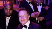 Kanye West és Elon Musk összeöltöztek, mégis Grimes rajongóitól robbant fel a net