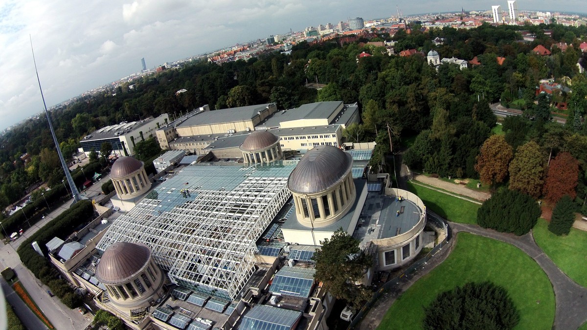 W czerwcu 2015 r. zakończy się remont Pawilonu Czterech Kopuł, kompleksu budynków powstałych na początku XX w. przy wrocławskiej Hali Stulecia. Po remoncie Muzeum Narodowe zamierza tam umieścić kolekcję sztuki współczesnej, która znajduje się w jego zbiorach.