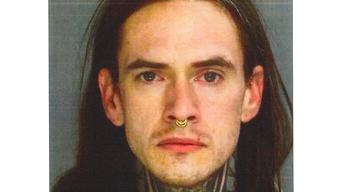 STRAŠNIJE OD HOROR FILMA: U kući pronađeni delovi 100 tela, policajci ne pamte tako JEZIV SLUČAJ!