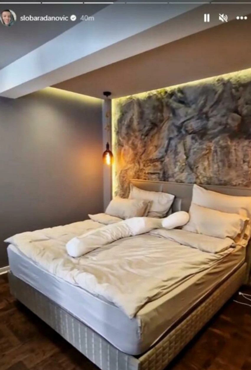 Sloba Radanović pokazao spavaću sobu