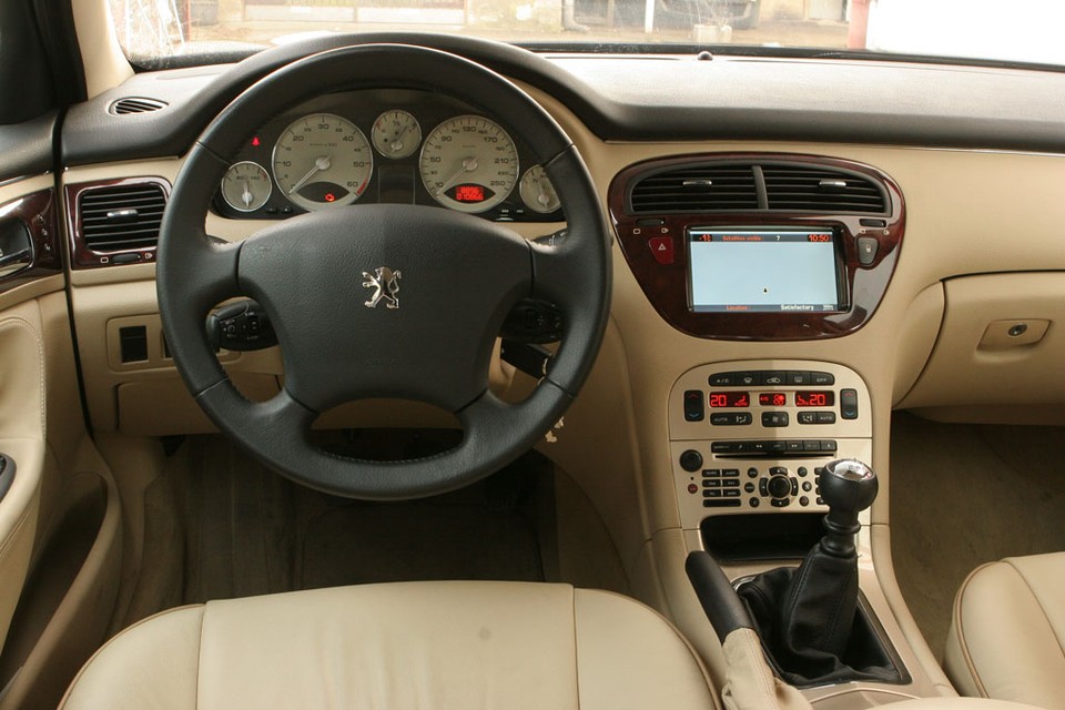 Peugeot 607 салон