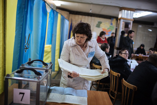 Wyjątkowo niska frekwencja w wyborach na Ukrainie