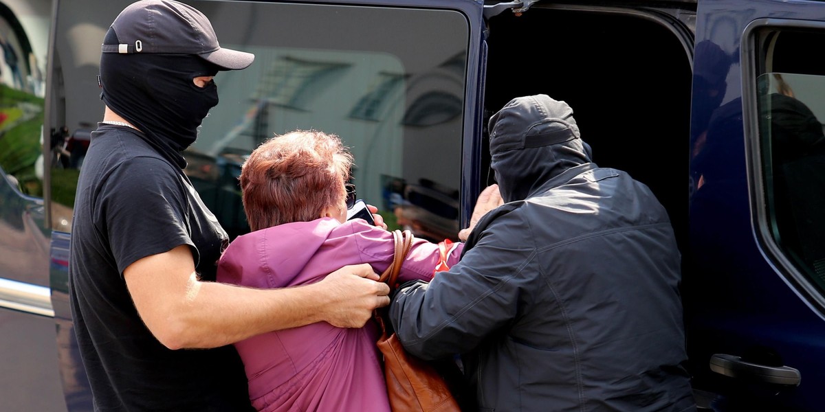 Białoruś: samotna matka 3 dzieci przez dobę w izolatce przez protesty