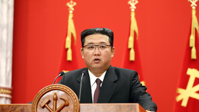 Kim Dzsong Un embereket végeztetett ki Észak-Koreában, amiért k-popot hallgattak