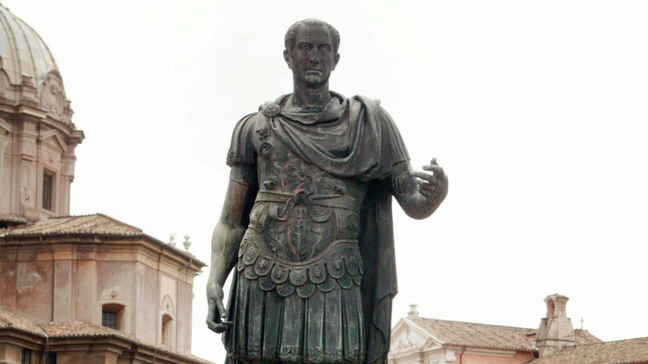 Pomnik Juliusza Cezara w Rzymie