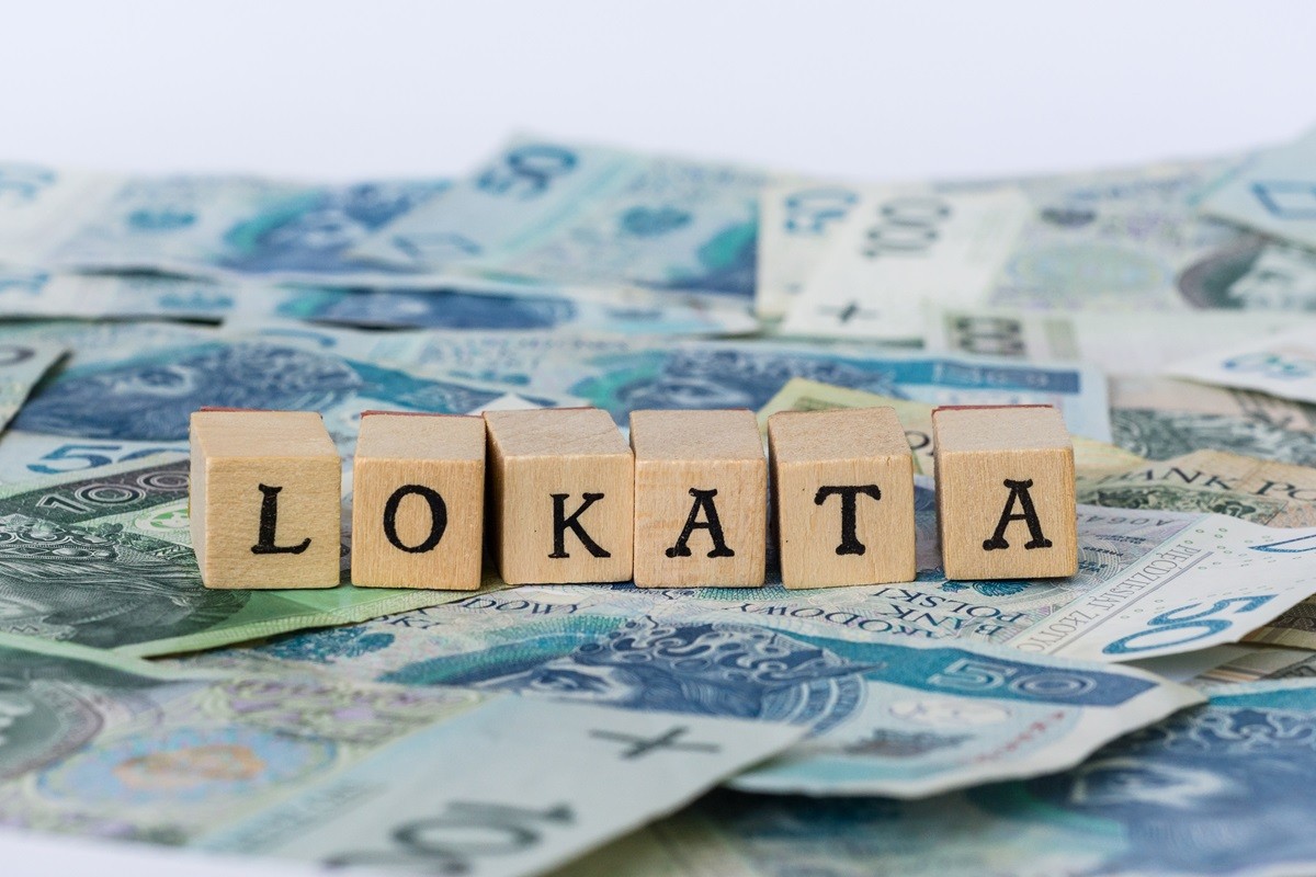 Na lokatach w tym roku już nie zarobimy. Może czas ograniczyć wydatki?