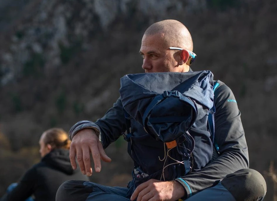 Ruski avanturista uči kako da preživite u šumi