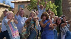 'Napoleon pod Waterloo się poddał'. Twórcy Mamma Mia nie. Mamy wielki kinowy hit. 'Mamma Mia: Here We Go Again' [RECENZJA]