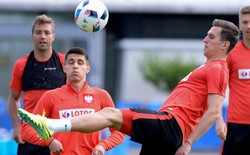 "PS": Kapustka odchodzi do Leicester, a Milik do Napoli. Gigantyczne pieniądze za Polaków