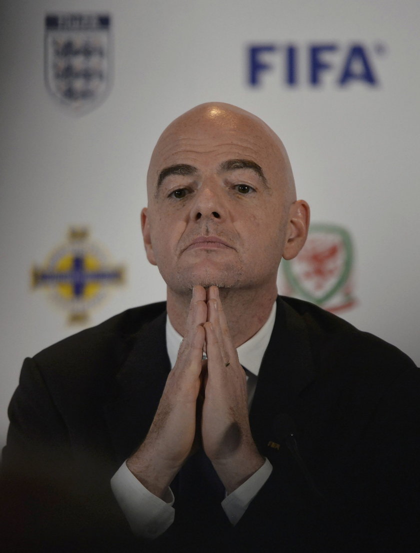 Nowy szef FIFA próbuje odzyskać kasę z łapówek