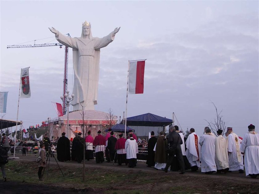 Oszustwo! Mówią, że pokonali Chrystusa w Świebodzina!