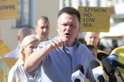 Hołownia chce wycofać 800 plus? 'Zobaczymy, jaki będzie klimat'