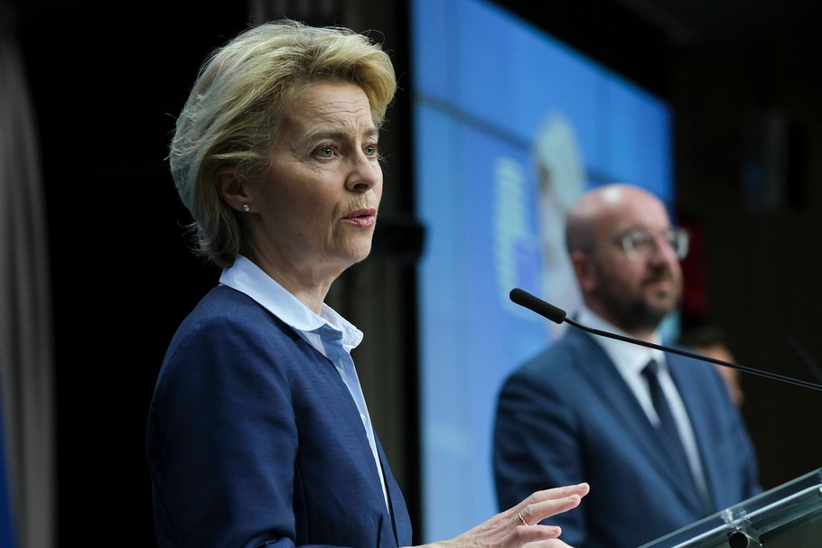 Przewodnicząca KE Ursula von der Leyen i szef RE Charles Michel na wspólnej konferencji prasowej