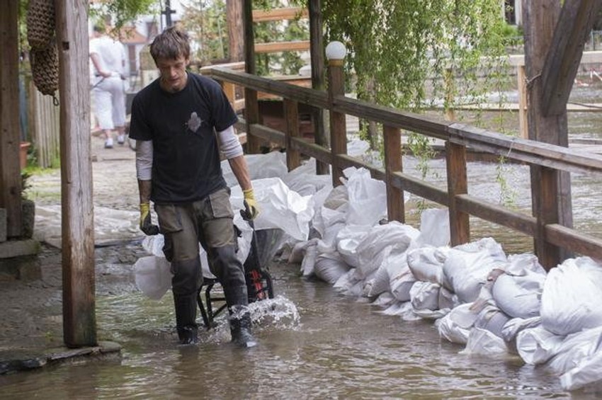 Vatrogasci su naveli da više od 19.000 ljudi je evakuisano u Češkoj