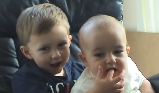 Charlie bit my finger