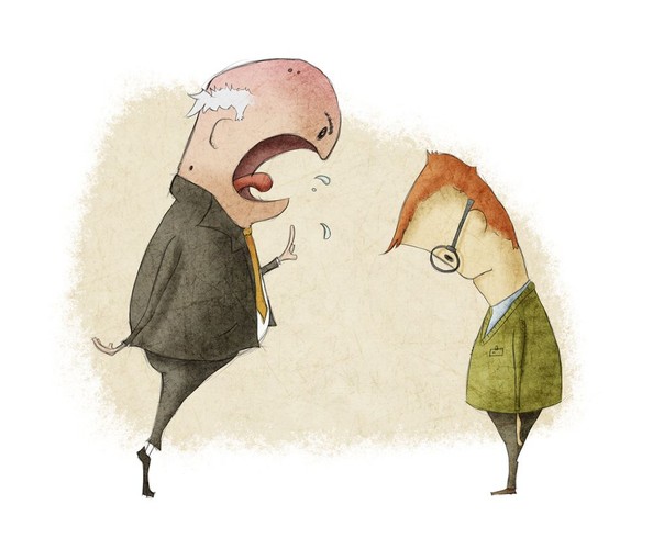 Niektórzy sprzedający mieszkanie chcą za wszelką cenę zwrócić uwagę oglądających na jedno, a odciągnąć ją od drugiego. Zwykle kończy się odwrotnie, a słowa takie jak „tam proszę nie zaglądać, bo jest nieporządek” sprawią, że potencjalny kupujący zapamięta właśnie to miejsce. I to tego prowadzenie za rękę krok po kroku – to się nie sprawdza. Daj oglądającym mieszkanie trochę swobody. Pozwól im na chwilę rozmowy, niech mają możliwość wymiany uwag i podzielenia się spostrzeżeniami. Niektórzy sprzedający postępują zupełnie odwrotnie i traktują oglądającego nieruchomość jak intruza. Drobne gesty, takie jak poczęstowanie gościa kawą i ciastkiem, mogą być języczkiem u wagi. Potraktujmy kupującego dokładnie tak, jak sami chcielibyśmy być potraktowani.