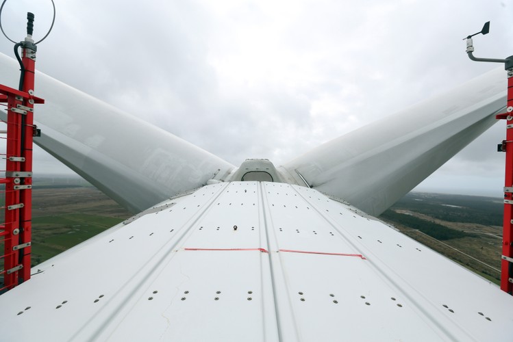 Duńskie urządzenie jest w stanie wyprodukować 8 MW energii, co wystarcza do zapewnienia prądu ok. 4 tys. domów.