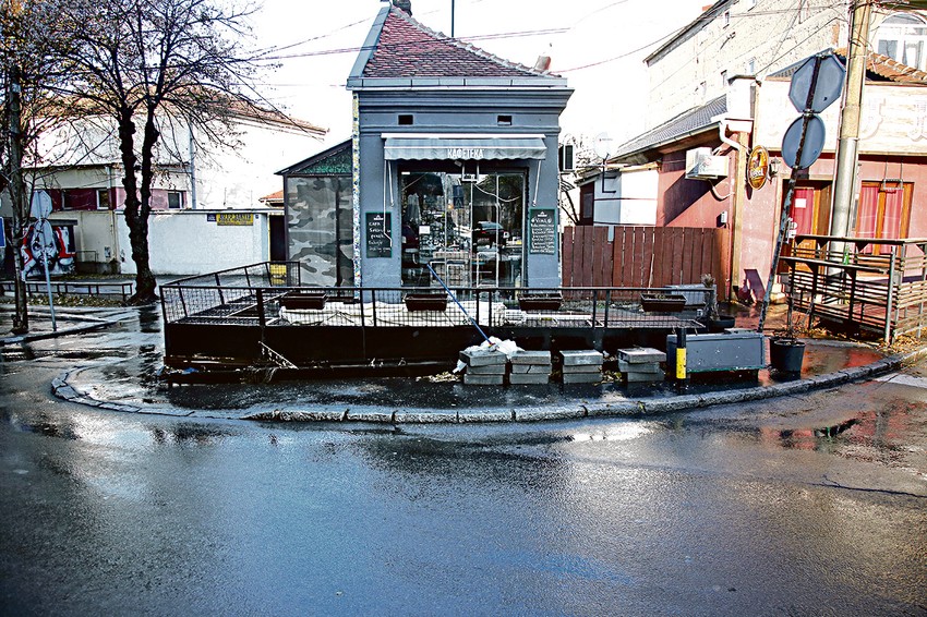Kafić na Zvzdari u kome je u ubijen Vlada Pop