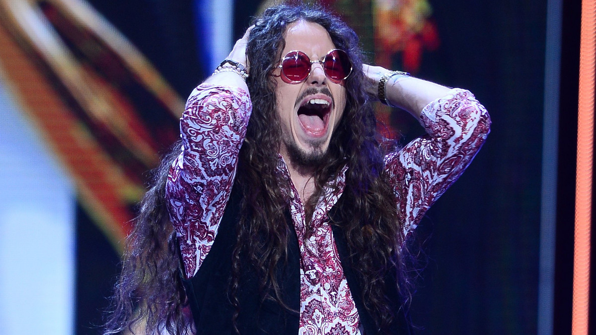 Michał Szpak to obecnie najgorętsze nazwisko w polskim show – biznesie. Po roku wypełnionym nieustającymi ogromnymi sukcesami w Polsce i za granicą ten niezwykle utalentowany, charyzmatyczny właściciel jednego z najlepszych głosów w historii polskiej muzyki rozrywkowej rozpoczął swoją, jedną z najbardziej oczekiwanych w kraju, trasę koncertową live z zespołem.