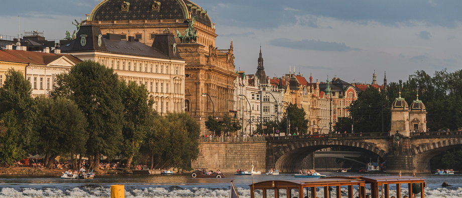 Polacy skorzystają na silnym złotym. Gdzie zagraniczna majówka będzie najtańsza?