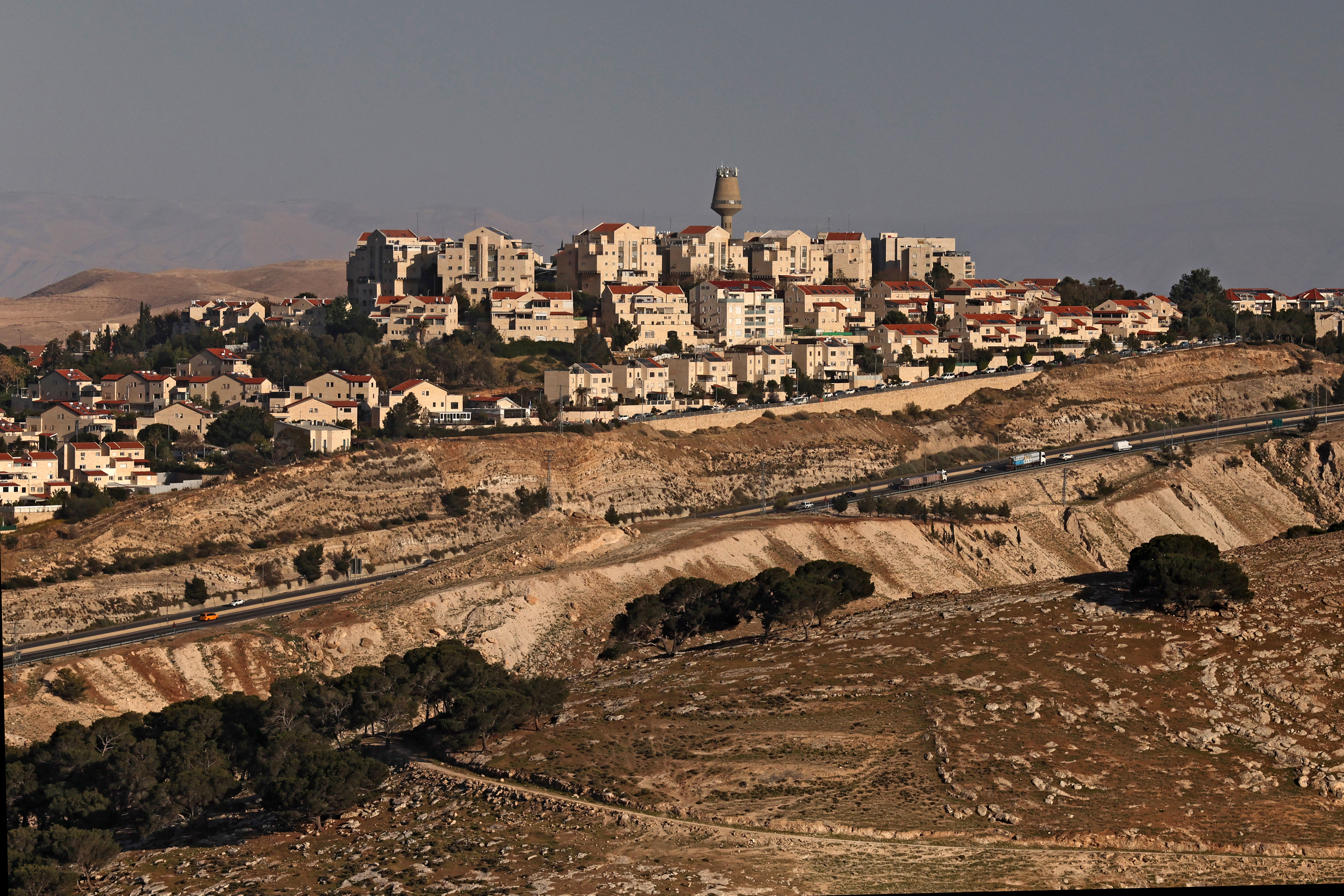 Cisgiordania: 2 palestinesi uccisi da soldati israeliani