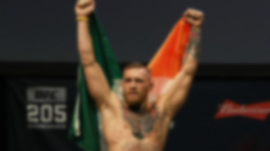 Conor McGregor podpisał kontrakt na walkę z Mayweatherem Jr