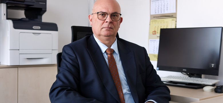 "Przecieki z CKE?". Kontrowersyjna decyzja dyrektora. Nauczyciele w szoku