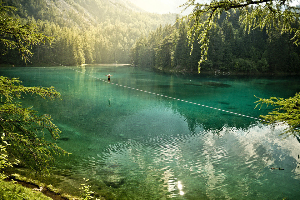 Mich Kemeter na linie nad Grüner See