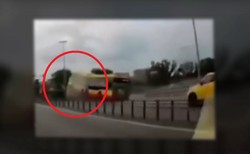 Wypadek autobusu w Warszawie. Prokuratura: Tymczasowy areszt dla kierowcy [NAGRANIE]