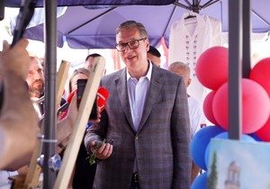 Aleksandar Vučić, Lapovo