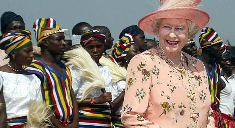 Queen Elizabeth during one of her visits to Nigeria - 11 photos showing Queen Elizabeth II's visits to Nigeria - skabash