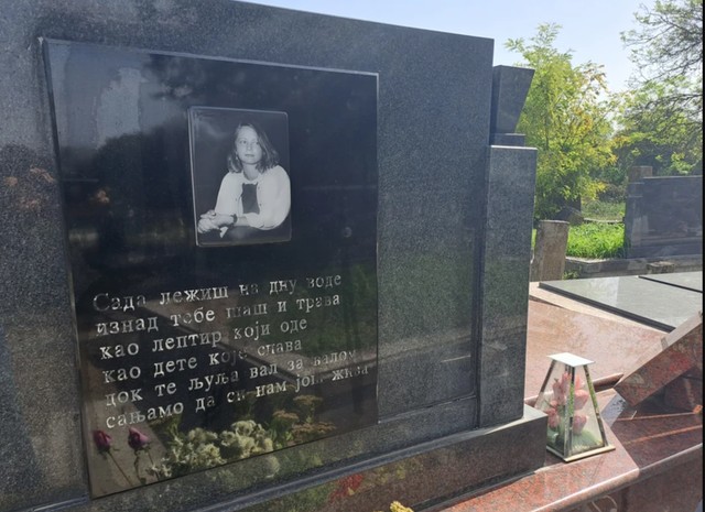 Spomenik Sonje Savić