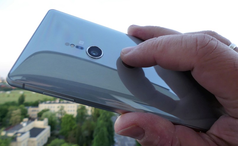 Sony Xperia XZ2