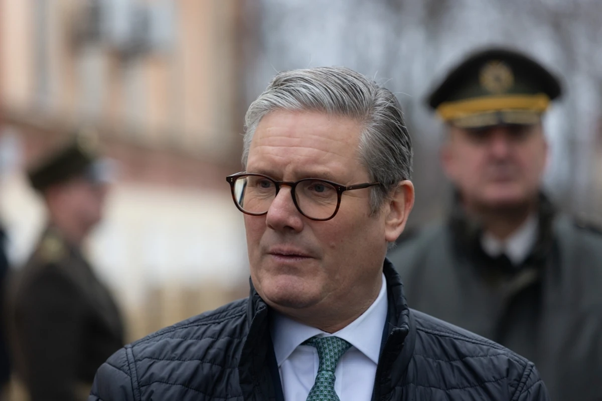 "Musimy myśleć o obronie natychmiast". Premier Wielkiej Brytanii ostrzega