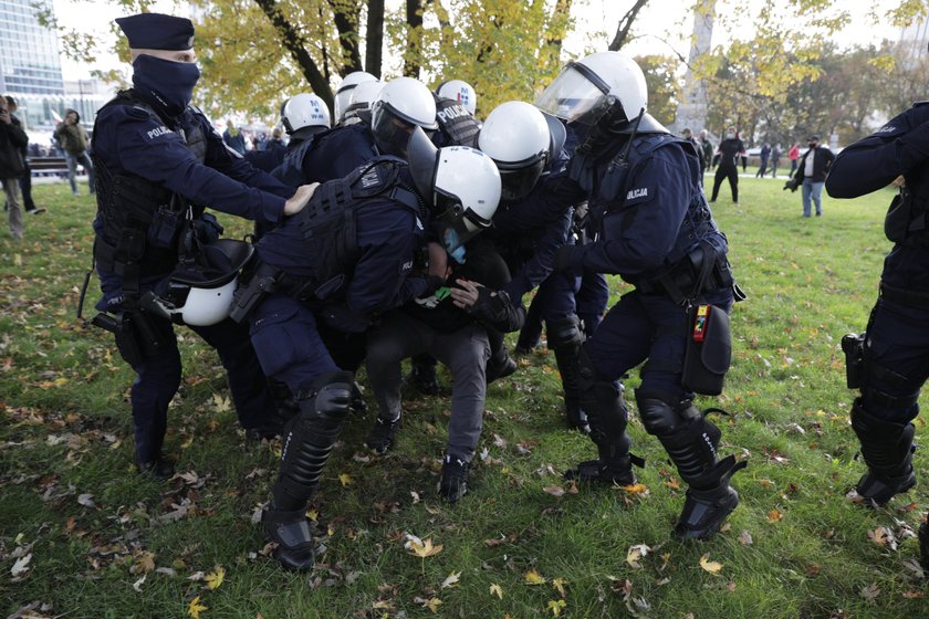 Protest na placu Defilad w Warszawie