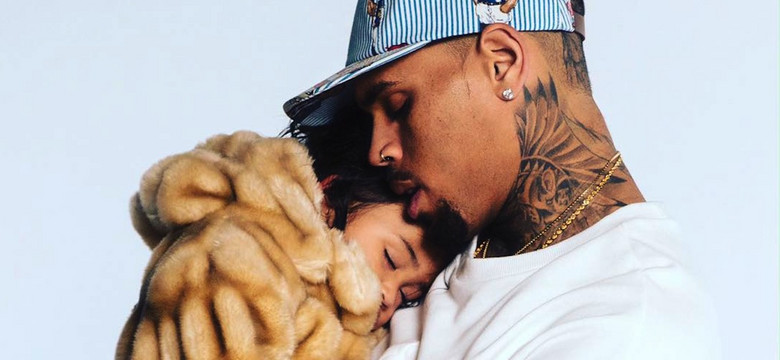 Chris Brown jest tak dumny z córeczki, że wystąpiła w jego klipie [WIDEO]