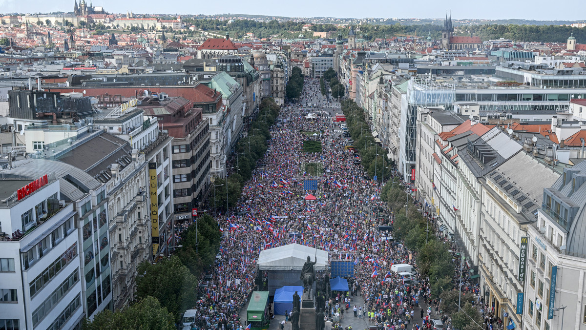 Protesty w Pradze. 10 tysięcy ludzi wyszło na ulice
