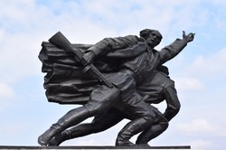 Ambasada Rosji tweetuje o "wyzwalaniu" przez Armię Czerwoną Polski. Komentarz IPN