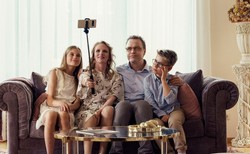 "Pisklę". Pod skorupą perfekcji [#DobryCynk]