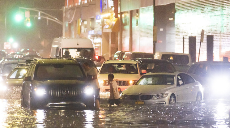 Hatalmas pusztítást végzett az Ida hurrikán az USA északkeleti részén, szükségállapotot hirdettek /Fotó: MTI/EPA/JUSTIN LANE