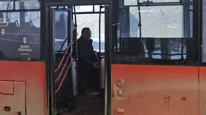 Bane Mojićević u autobusu