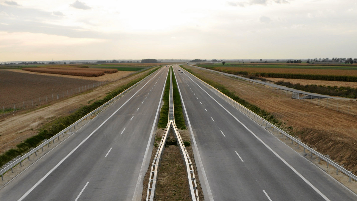 Na Podkarpaciu jeszcze w tym roku zakończy się budowa 33-kilometrowego odcinka autostrady A4 - od węzła Dębica Pustynia do węzła Rzeszów Zachodni. Kierowcy nie będą mogli jednak z niego korzystać!