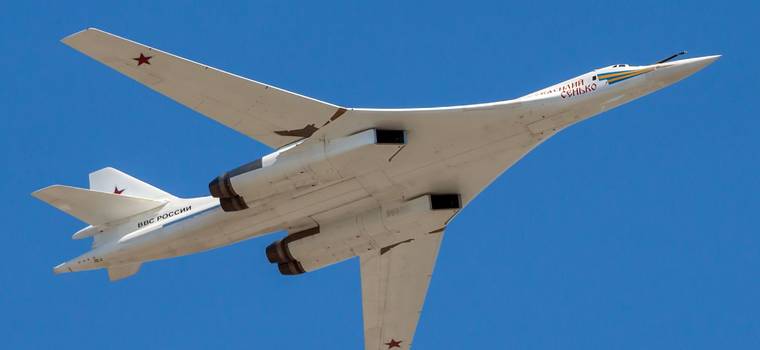 Rosyjskie bombowce Tu-160 nad Bałtykiem. Co to za maszyny i jakie są ich możliwości?