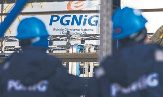 PGNiG wzięte w dwa ognie. Część przedsiębiorców zapłaci mniej za gaz