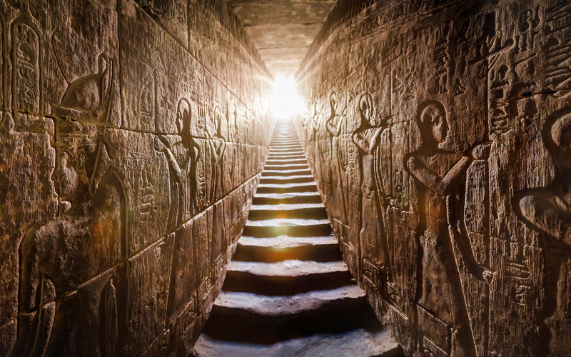 Sennik egipski – jakie informacje zawiera i jak z niego korzystać