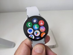 Powrót do przeszłości. Samsung zmieni kształt swoich smartwatchy?