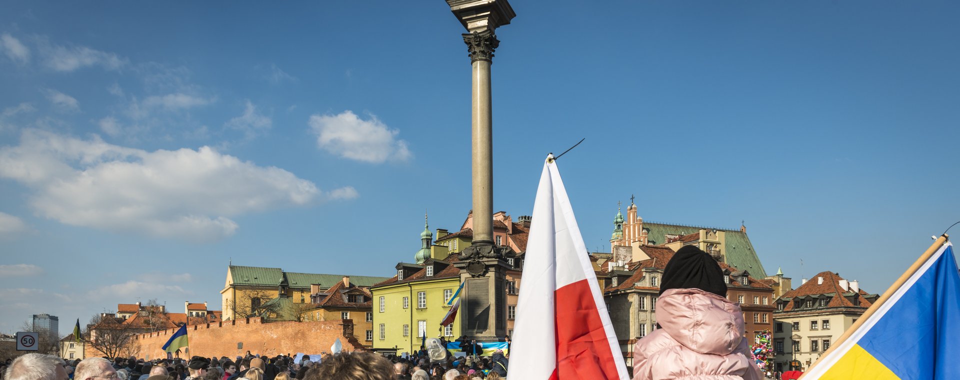 Prognozy obarczone są sporym ryzykiem: wiele zależy od skali i długotrwałości wojny w Ukrainie.