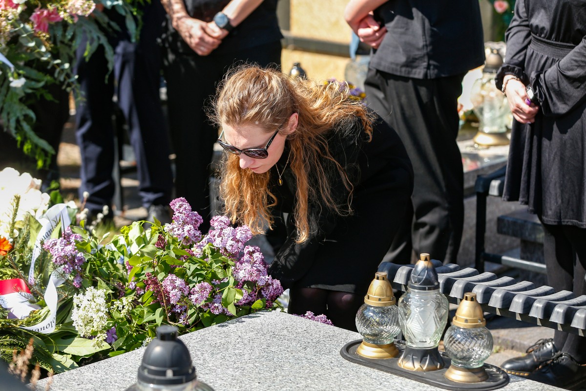 Agata Buzek podczas pogrzebu Jadwigi Jankowskiej-Cieślak opowiedziała o ostatnich chwilach życia aktorki