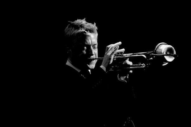 Genialny trębacz Chris Botti wraca do Polski